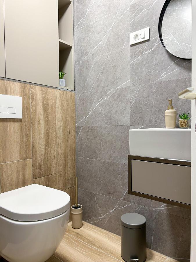 Apartments Saraden 沃迪切 外观 照片