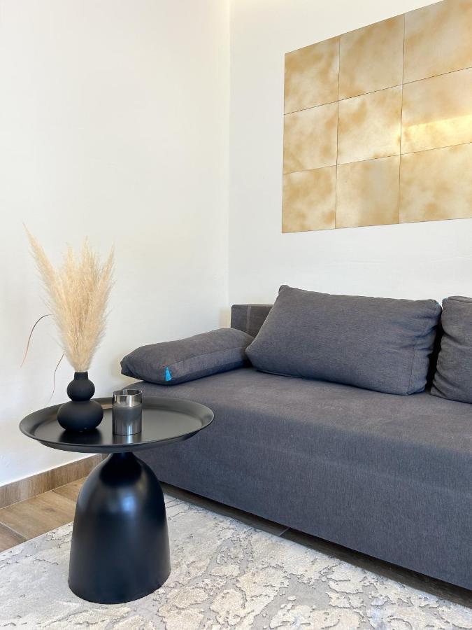 Apartments Saraden 沃迪切 外观 照片