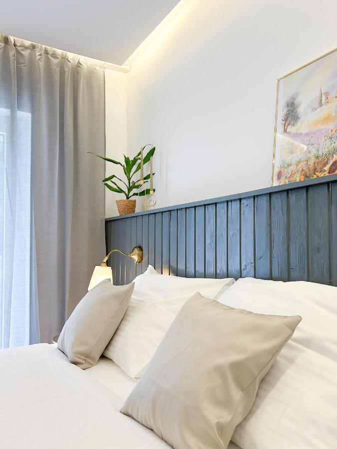 Apartments Saraden 沃迪切 外观 照片