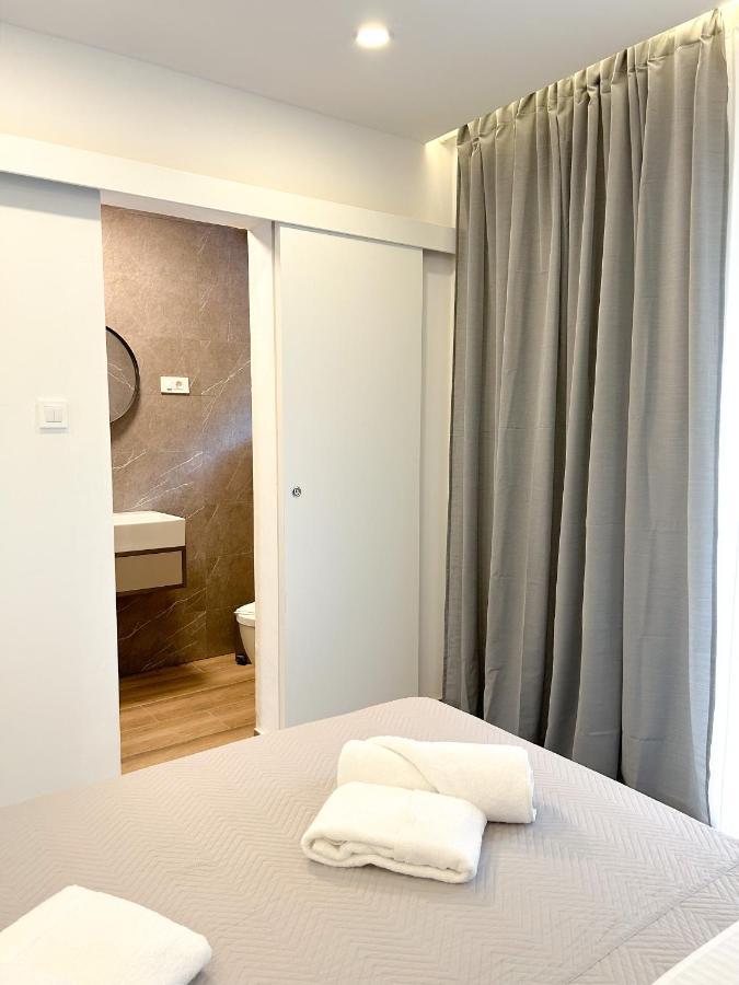 Apartments Saraden 沃迪切 外观 照片