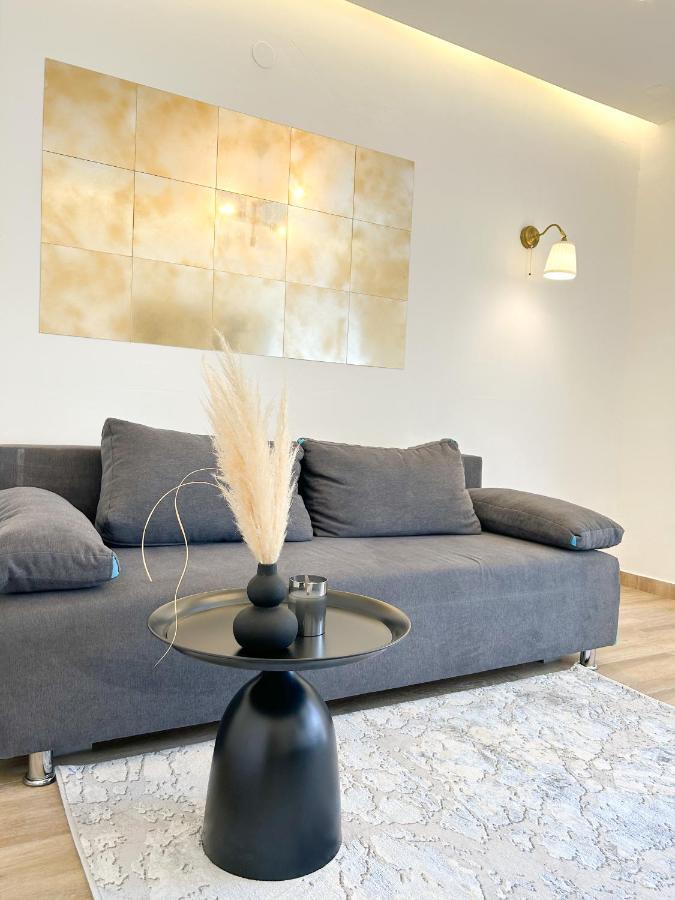 Apartments Saraden 沃迪切 外观 照片