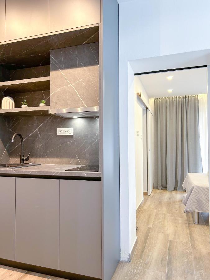 Apartments Saraden 沃迪切 外观 照片