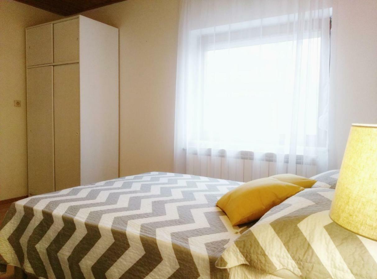 Apartments Saraden 沃迪切 外观 照片